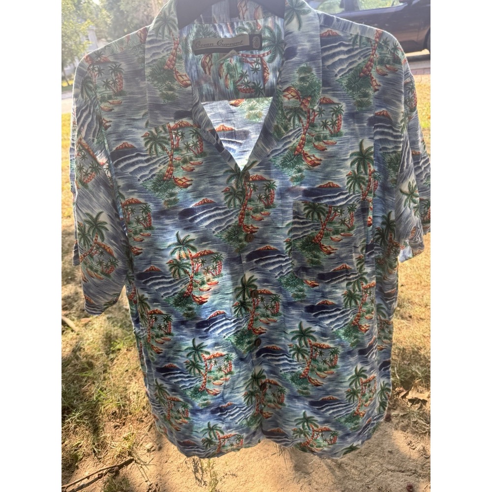 Ocean Current Men's Hawaiian Shirt‎ Size Large. Islands And Palms.